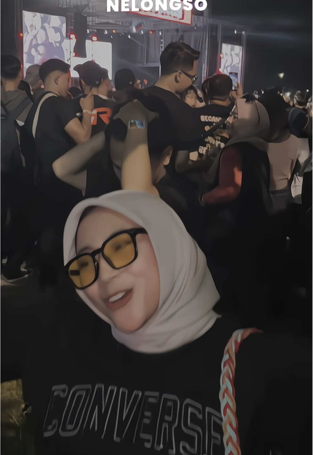 Aku ngemate gebol rupane ko dragonball, Rutinitas radong X ditinggal rabi @NDX AKA #ndx #koplovefest #bogor #konsermusik #ndxakafamilia #ditinggalrabi @Koplovefest 