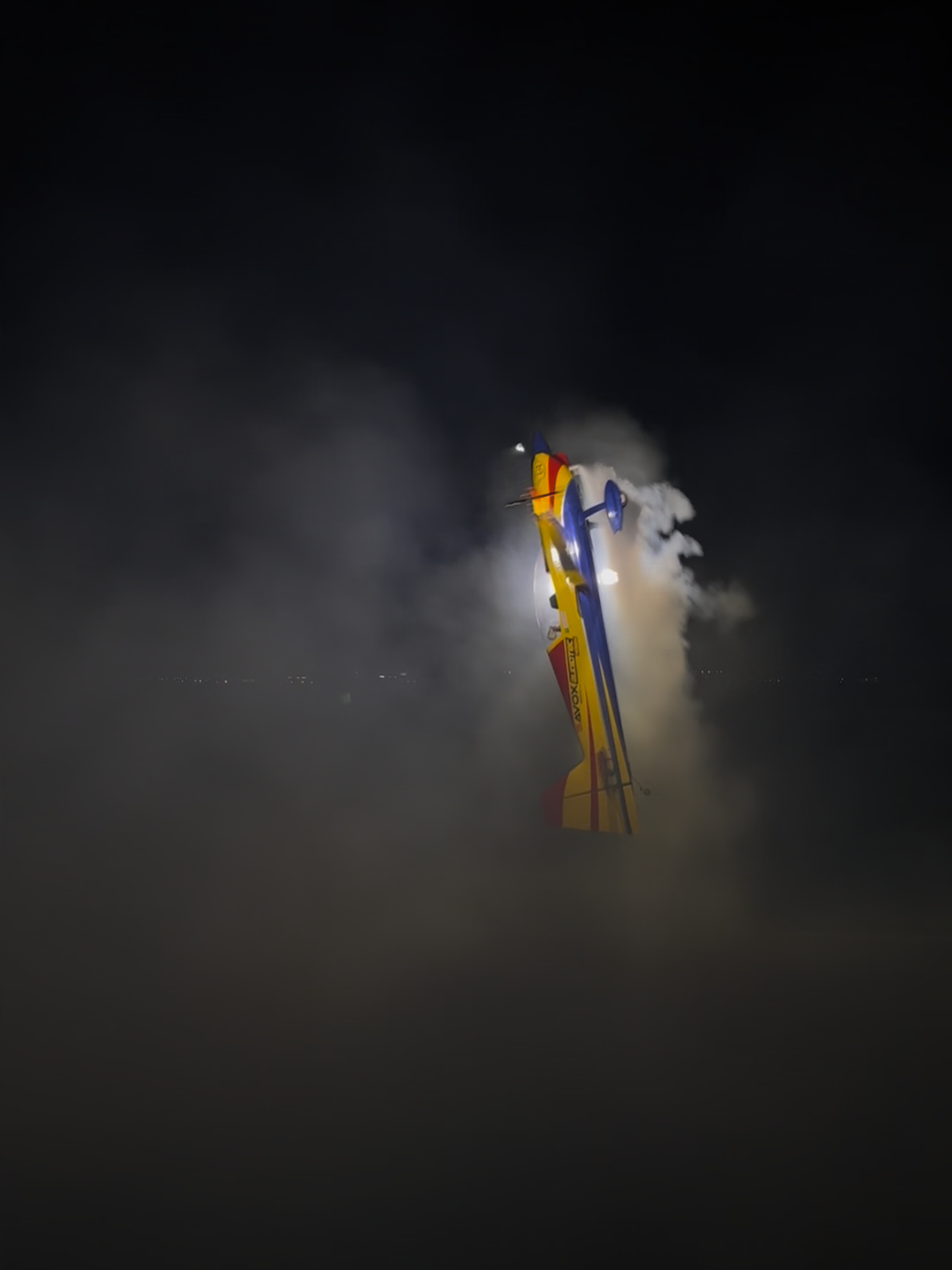 Night Flight at Fesbraer 2025 #night #lights #aviao #airplane #audiotechobby #aerohobbby #desertaircraft #funnytiktok #funny #noturno #voonoturno 