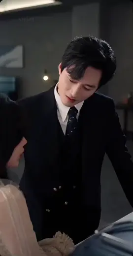 ekspresinya itu loh bikin gemes 😍😍 #wanghaozhen #fyp #aktorganteng #shortdramachines 