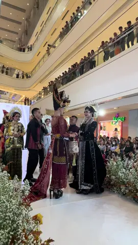 Selamat kepada para pemenang lomba make up wedding nusantara 2025 #weddingnusantara2025 #eventmedan #adatnusantara #model #mua #viral #fyp@Plaza Medan Fair @Okkychandra @ririn nasyila @Budiman Sanjaya 