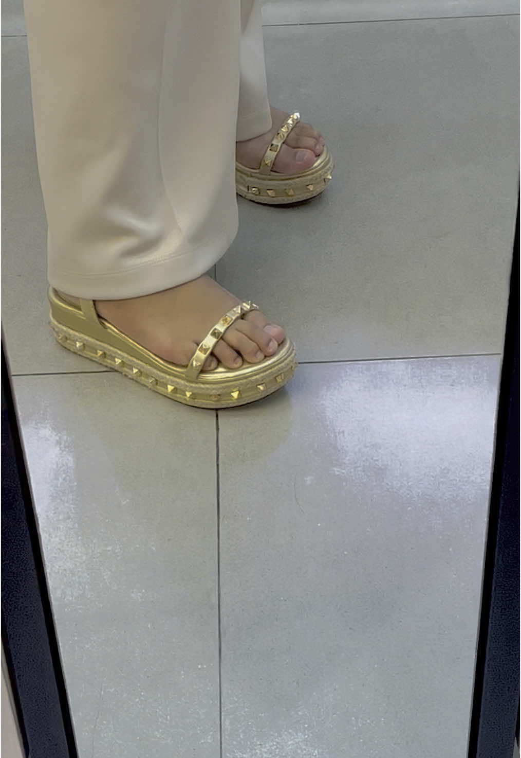 sendal wedges ternyaman! #wedgesandals #wedges #sendalwanita 