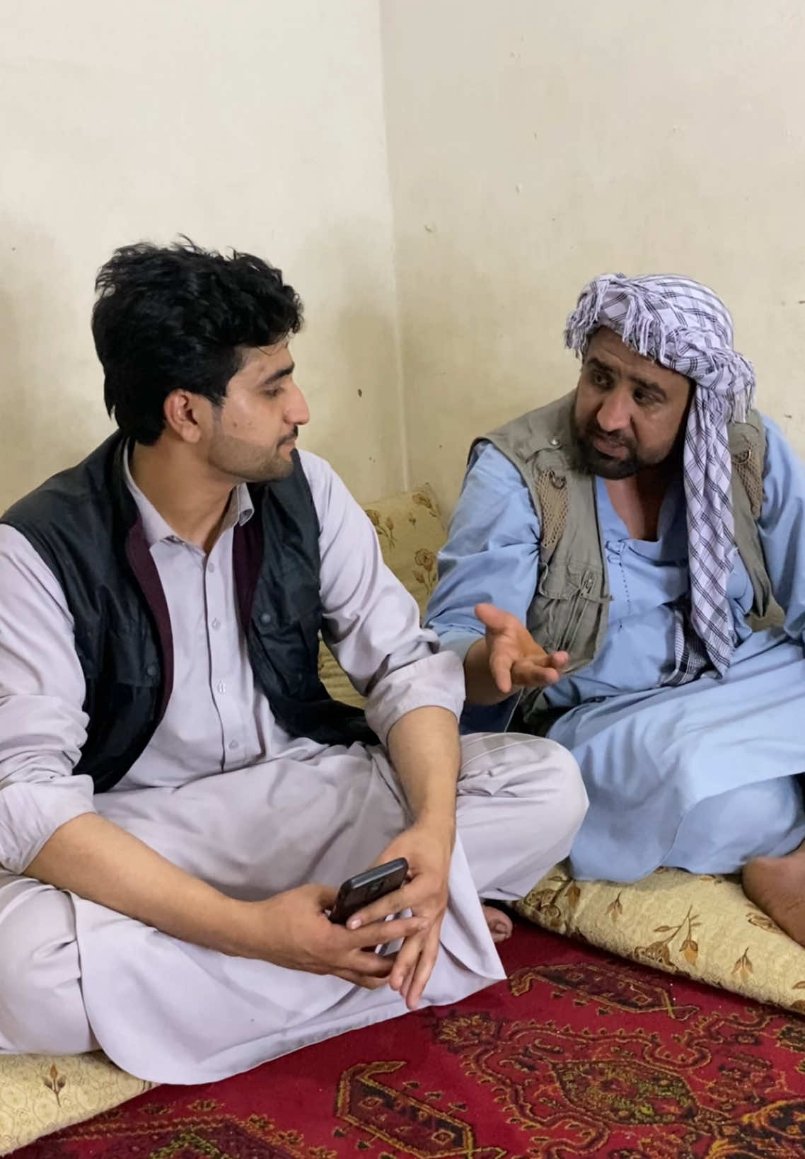 وقتی ده خانه صلاحیت نداشته باشی و مهمان بیاری 😁#fyp #viral_video #funnytiktok #funnyafghan #خنده #کمیدی_افغانی 