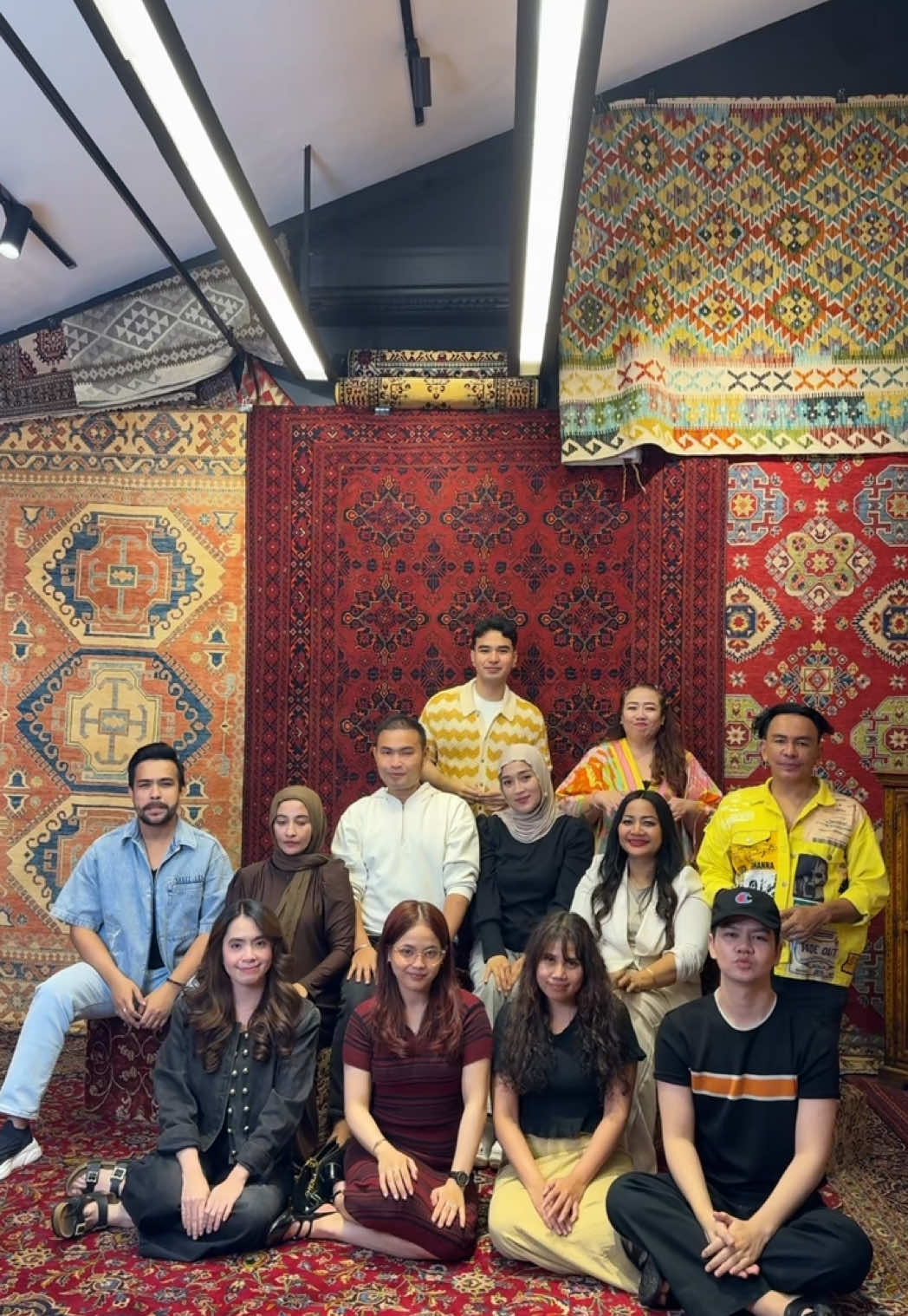 @Ririe @Putriisnari  @Hari putra @atykymmorahnew23 @Fisa by Fildan Rahayu @Yoga Pluto @PALLBUT_MC @TisaTSuniverse🦋 @Faul Gayo @lidyavhjnnm