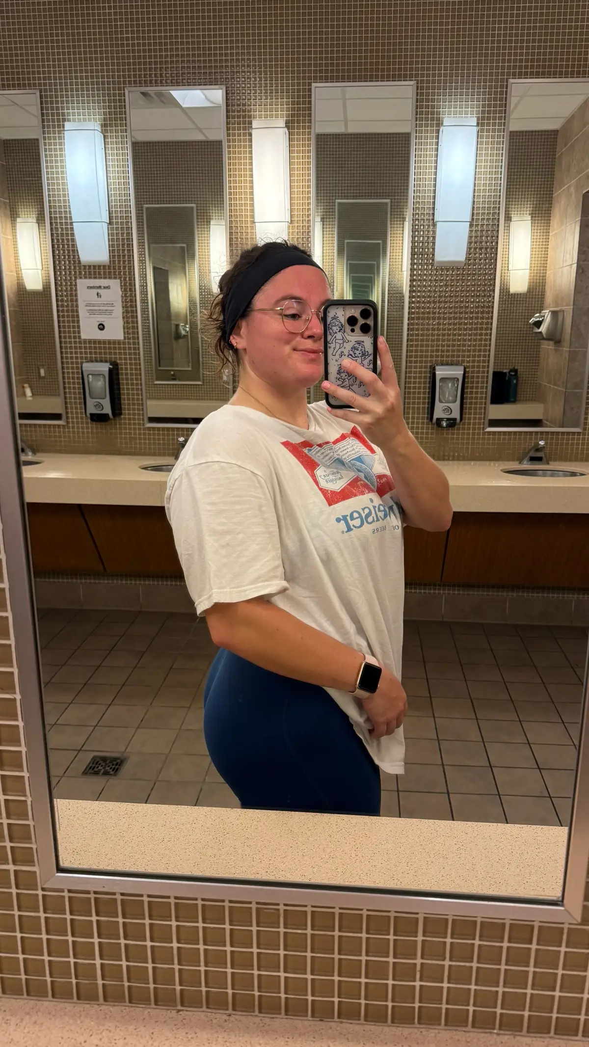 Fighting the Monday scaries with a domolisher of a glute day. Then did sprints because I can’t bring myself to do anything else for cardio at the moment 