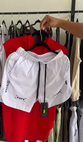 Dale un toque especial a tus entrenamientos con nuestros outfits 🤩 📍Puente Martinez una cuadra abajo 20 varas al sur  📲 WhatsApp: 8652-9996 🚀 hacemos envíos a los departamentos  #gym #Fitness #nicaragua🇳🇮 #leonnicaragua #gymrat #ropadeportiva 