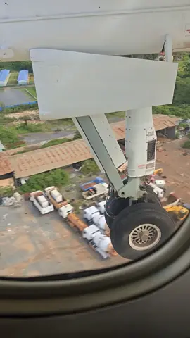 From the county of #endlesspotential to the city. we advise other local airlines to clean their windows like #renegadeair we really need the videos and photos clean. @Renegade air @TRAVEL CHANNEL KENYA 
