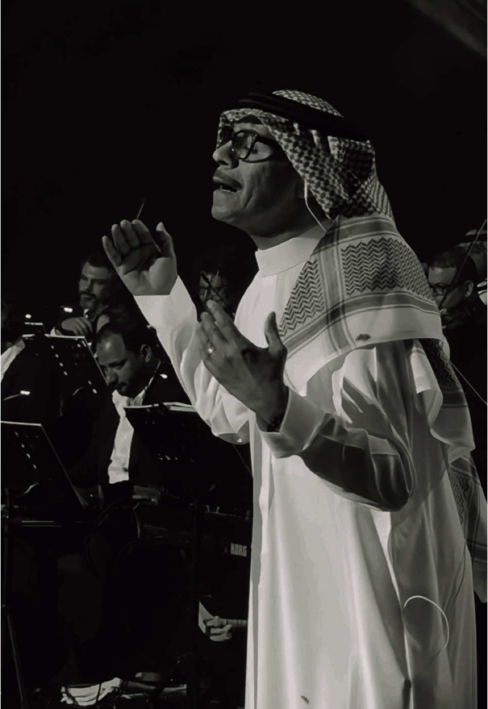 صنع بواسطة الموسيقار  #رابح_صقر 🦅🎶 @Rabeh Saqer | رابح صقر   💙
