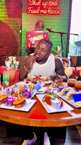 Great food! Great drinks! Great vibes!🕺🏾 @la.cantinaheightsnyc   • 📍4460 BROADWAY NEW YORK NY 10040 • $5 Madness happy hour - MONDAY TO THURSDAY ALL DAY LONG FRIDAY TO SATURDAY 2 PM TO 8 PM SUNDAY 1 PM TO 4 AM • • • #Foodie #dance #restaurant #vibes #happy 