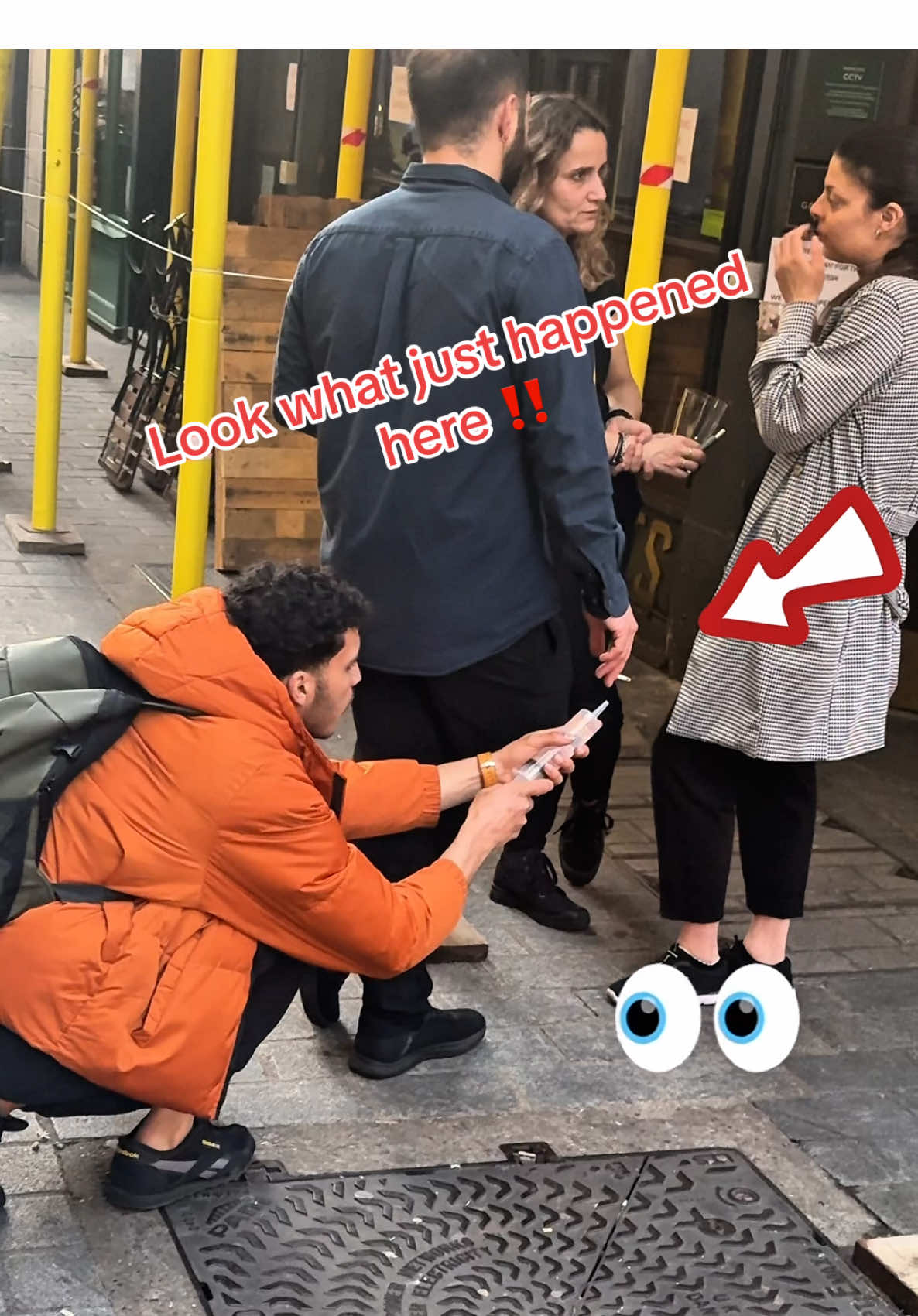 I sprayed water on his hand 😱‼️#prank #foruyou #comedia #comdey #jokes #funnytiktok 