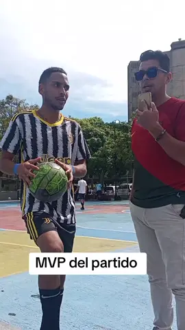 entrevistando al MVP del partido #deportes #futbol⚽️ #futsal #talentosdebarrio2025 #fypp #vira #viralvideos  #CapCut 