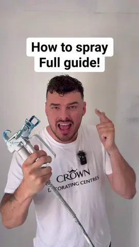 How to spray a wall #featurewall #spray #spraygun #airlessspraypainting #airless #painting #decorating #DIY #howto #foxy 