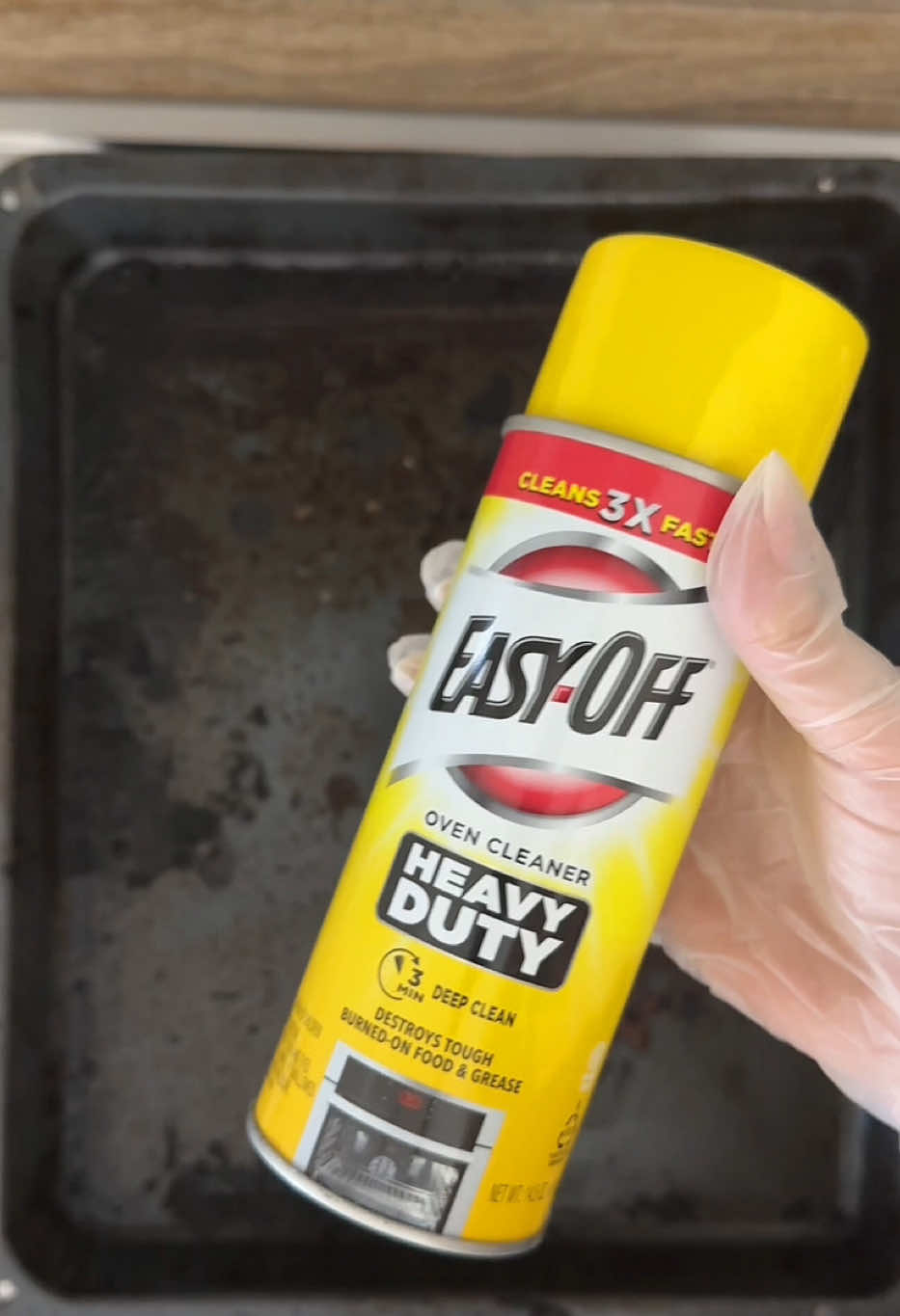 The oven tray that just sits catching all the cooking chaos finally gets a deep clean it deserves 🫧🧼✨  #ovenclean #cleaning #asmr #asmrcleaning #organisation#cleaningmotivation #satifyingcleaning #deepclean #CleanTok