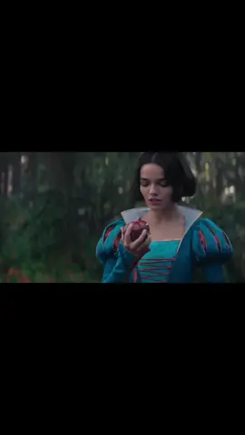 Snow White 2025 #snowwhite #rachelzegler #galgadot #moviescene #fyp #disneylover 