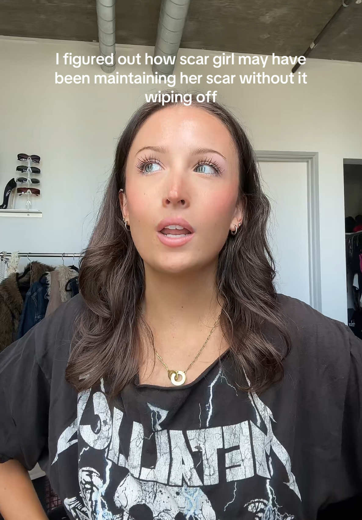 I think I just figured out how scar girl could have been ALLEGEDLY maintaining her scar at certain points without as much upkeep. Then again it changed so much idk but this is my theory. #scargirl #scargirlexposed #skincare #facescar #scargirlannie #selftan #selftandrops 