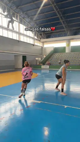 definição de amizade no handebol😂  ib: @Handballbrothers  #fyp #foryoupage #handebol #handbol #handebolfeminino #handebolbrasil @Leticia Lidiane @ana🪬 @emily_iassis 
