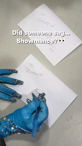 This is the cutest thing I've seen all day! 😍 #BoogieWoogieMask #AndyGrammer #PearlMask #GretchenWilson #Showmance