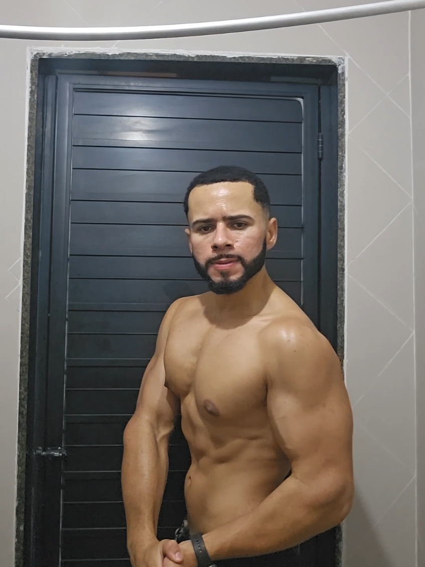 Evolução 💪💪#GymTok #gymmotivacion #evolution #academia #Fitness #gym #emagrecer#Fitness#transformation  #emagrecimento 