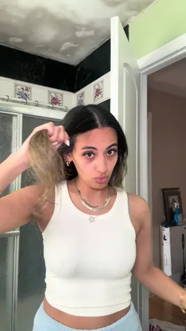 Trying out the @wavytalkofficial Steamline Pro Steam Hair Straightener Brush and I’m obsessed! I can’t believe how easily this worked!! Please excuse my split ends I’m getting a haircut next week 😅 #wavytalk #steamstraightener #wavytalkstraightener #hairtok 