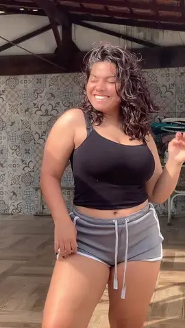 essa pandeiro me convenceu a gravar um video sambando 🥹 #samba #foryou