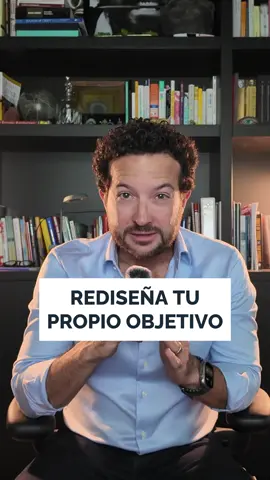 Hay personas que lo tienen “todo”: dinero, poder, estatus… pero por dentro se sienten vacías. Están ganando un juego que no eligieron, que la sociedad les impuso. ¿Te suena? Este video es una invitación a frenar el piloto automático, a cuestionar lo que verdaderamente deseas y a rediseñar tu vida desde tu propósito, no desde expectativas externas. No viniste a ganar el juego de otros. Viniste a crear el tuyo.