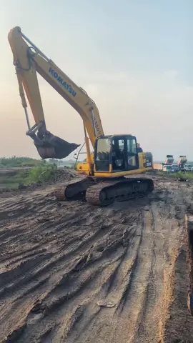 Aku yo PNS #storyalatberat #operatorbego #operator_excavator #kuliharian 