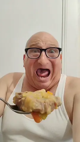 #prettyrickywhattheycallme #fypシ #donthatejews #safetheworldcampaign #keepthefaith #stopgunviolence💔😢💯 #supporttheukrainia #cafebustelo Skelly Bones popped up while I'm having white rice and beans and oxtails and vegetables and is slamming.