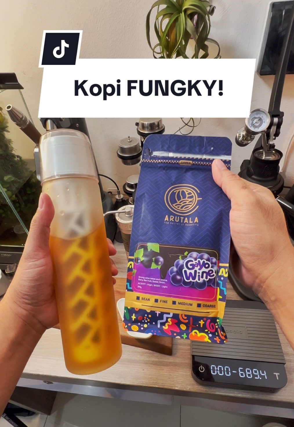 Bosen sama rasa kopi yang gitu-gitu aja? Cobain kopi Gayo Wine dari Arutala ini, dijamin kalian akan ngrasain sensasi rasa kopi yang beda! lain daripada yang lain. Check out sekarang dan siap-siap buat ninggalin kopi kalian yang lama. #kopi #ngopi #coldbrew #arutala #gayo #gayowine 
