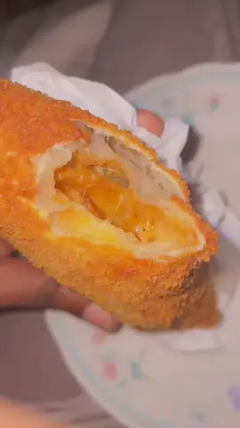 Tacos pané 🌮#tacos #tacospané #poulet #fromage #salé #purdelice😋 #delice #purdelice #pourtoi #pourtoii #mia #chalenge #chalenge #fypシ゚ #fypp #fypシ゚viral🖤tiktok #videoviral #videosnapchallenge #viralvideos #tik #tiktoksenegal🇸🇳 #tiktoksenegal #221🇸🇳 #pourtoiii 