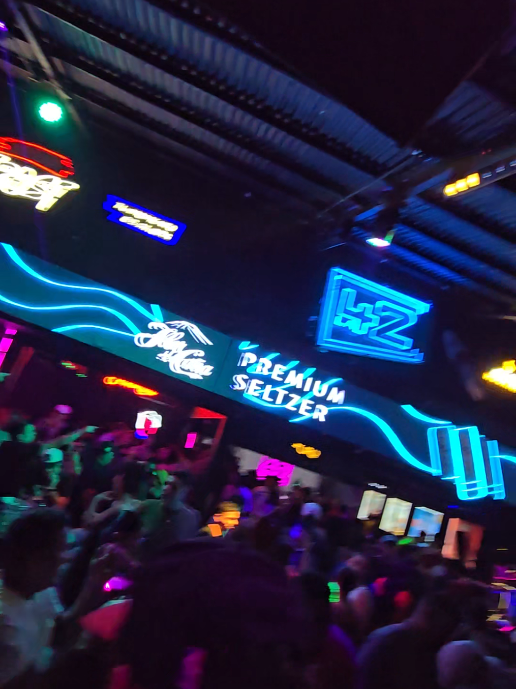 Para fingir salida parte 4 #parafingir #fingir #discoteca #enladiscoteca #fiesta #party #antro #estadosparawhatsapp #viral_video #hi #zonahipposmanagua 