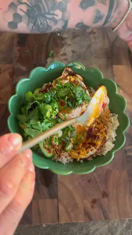 This dish was my childhood. Coming home from school, throwing my backpack on the floor, TV blaring in the background- I’d head straight to the kitchen, starving like I hadn’t eaten in days. Rice, eggs, soy sauce, chili oil, cucumbers. That was it. No fancy ingredients. No recipe. Just instinct, craving, and a bit of chaos. The eggs had to be crispy on the edges, the yolk still runny- like my life depended on it. A splash (okay, flood) of soy sauce, a spoonful of chili oil, and that cold, crunchy cucumber to calm it all down. Simple, salty, spicy, perfect. Funny how food holds memories tighter than photos ever could. What was your lazy day, after-school, comfort dish growing up? Tell me yours let’s build a scrollable cookbook of childhood classics.