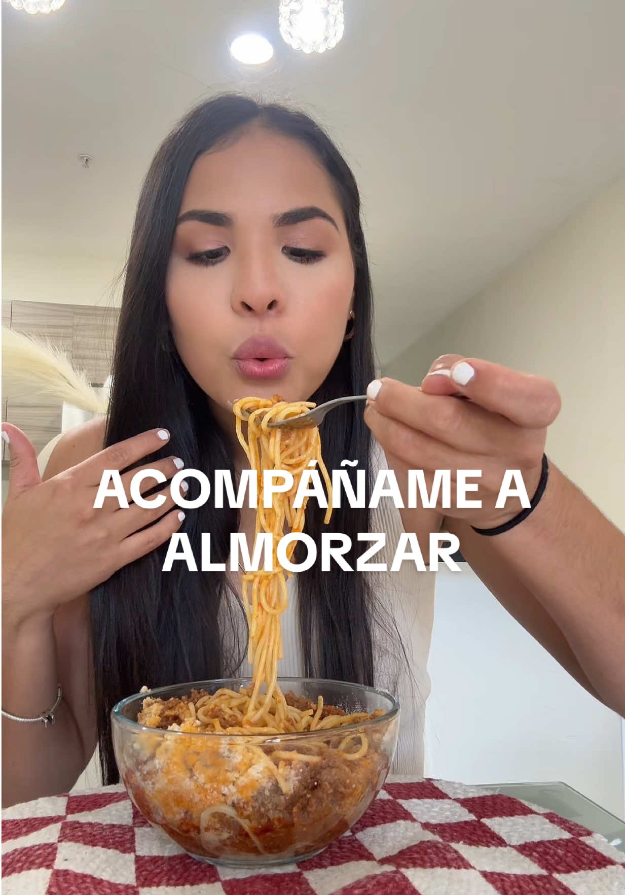 Comenta ya mismo si quieres la receta de mi salsa para pasta de carne molida y mañana mismo la subo🍝 IG: @melanieruizla  #muckbang #muckbangasmr #comiendo #spaghetti #pastaconcarnemolida #pasta #bolognese #recetas #Receta #asmrsounds 