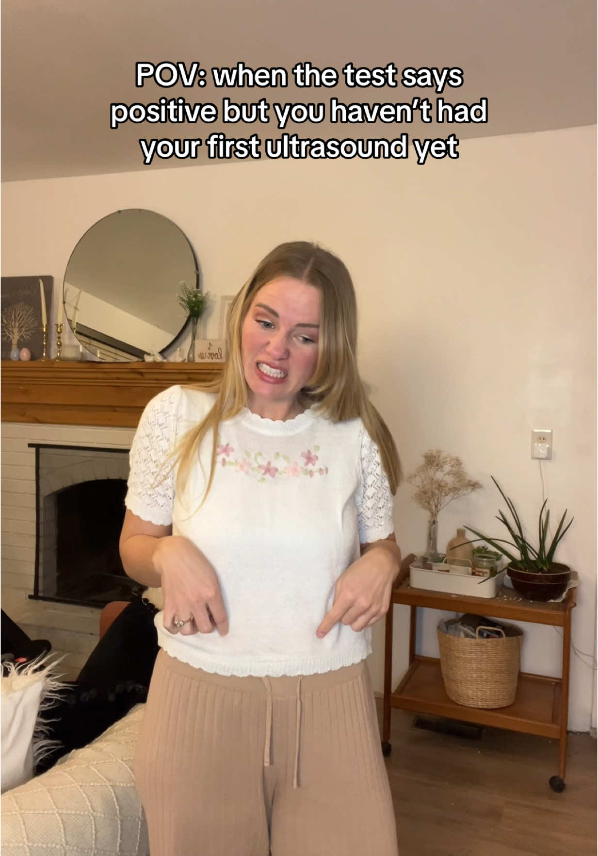 Why is it so hard to believe the pregnancy test?? #pregnancytiktok #pregnancyjourney #firsttrimester #pregnancyhumor 