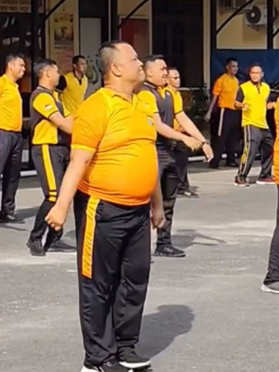Buat apa susah cover om yohan Art #aerobics #zumba #senamsehat #paknanang #senampagi #foryourpages #fyp #foryou #nkproduction #buatapasusah #koesplus