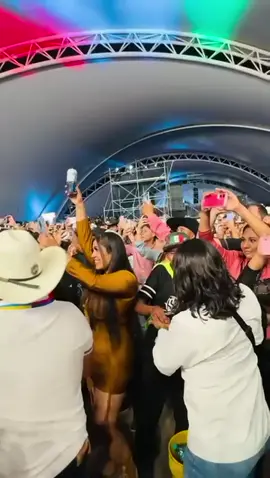 yo a lo que fui a la feria de Aguascalientes fue a esto ❤️ #losalameñosdelasierra  #elsinaloense  #FNSM  #aguascalientes  #tiktokviral 