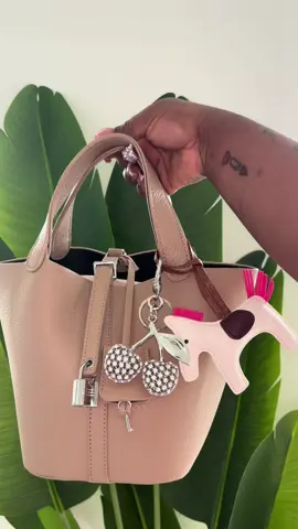 Cherry, fruit, insect and othe#woman #family #tiktokshop #viralvideo #bag #fashion #fashionbags👜💫 