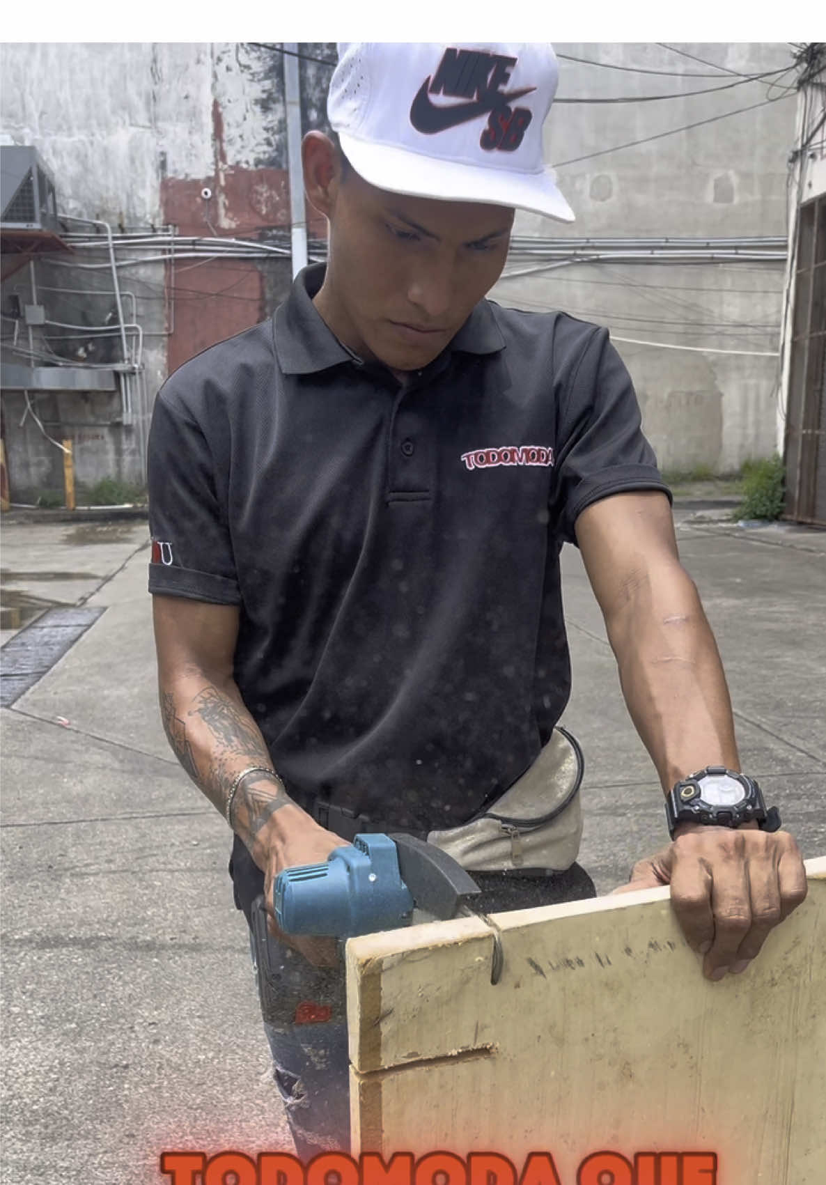 Nos acaba de llegar esta cierra Manual eléctrica con la cual podrás cortar madera 🪵 Cync y mucho más ❗️🤩❗️ Contamos con envíos a toda Panamá 🇵🇦 🚚📦 #motocierra #cierra #carpinteria #construccion #madera #maderasymuebles #hogar #casa #panama #pty #tiktok #fyp 