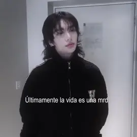 Con un simple “hola” el mejora mi día 💘 #hyunjin #leeknow #straykids #hyunho #amor #Love #kpop #videosparadedicar #videosparadedicarkpop #viral #fyp #fy #FYP 
