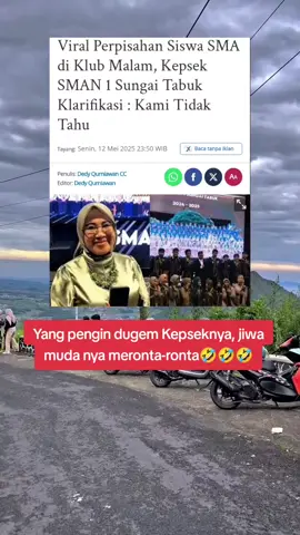 Kepala SMAN 1 Sungai Tabuk, Elly Agustina kini disorot usai viral para siswa SMA-nya menggelar perpisahan sekolah di tempat hiburan malam di Banjarmasin. #fypシ゚  #klubmalam  #beritaviral  #perpisahan  #ellyagustina  #sma1tabuk  #banjarmasin 