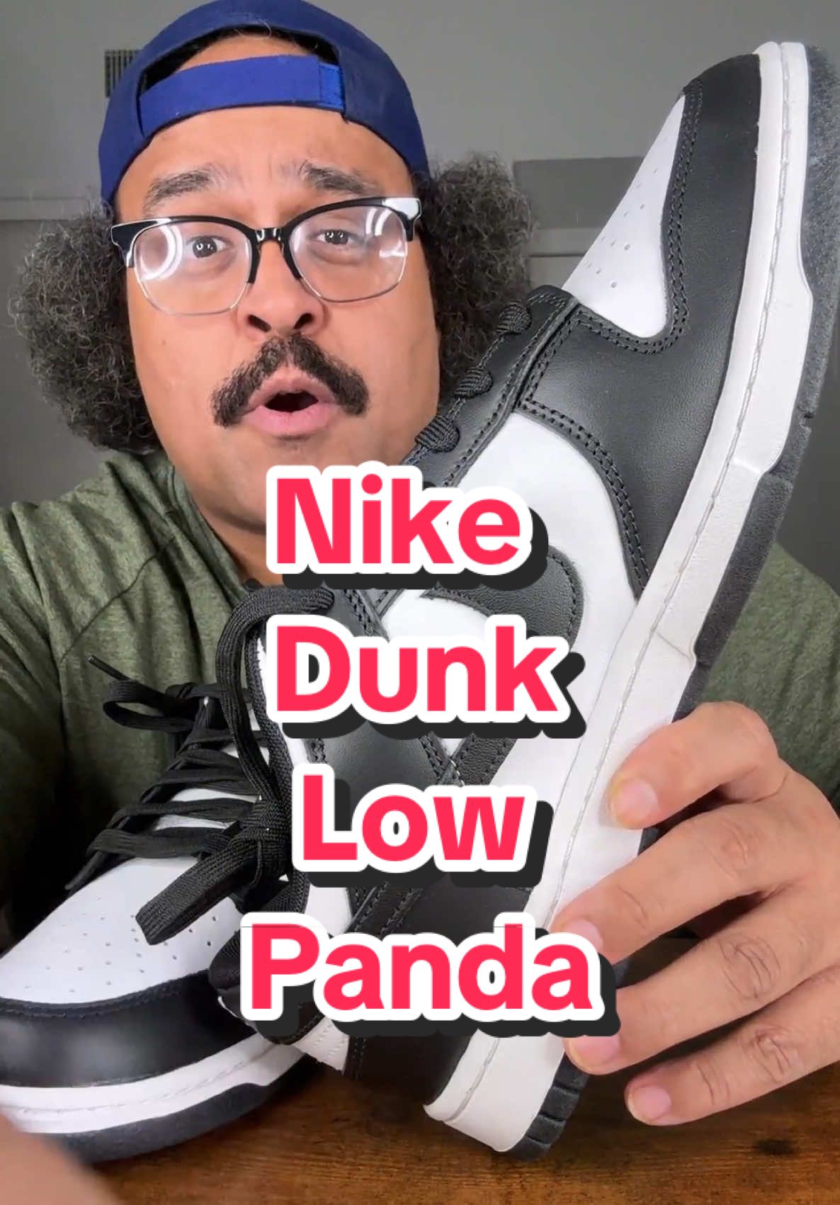 These White Black Panda Nike Dunk Low Tops from @Fly Kicks are the sneakers for the summer! #nikedunks #nikepanda #nikepandadunk #nikelowdunk #nikedunk #nikedunklow #nikedunklowpanda #sneakers #nike 