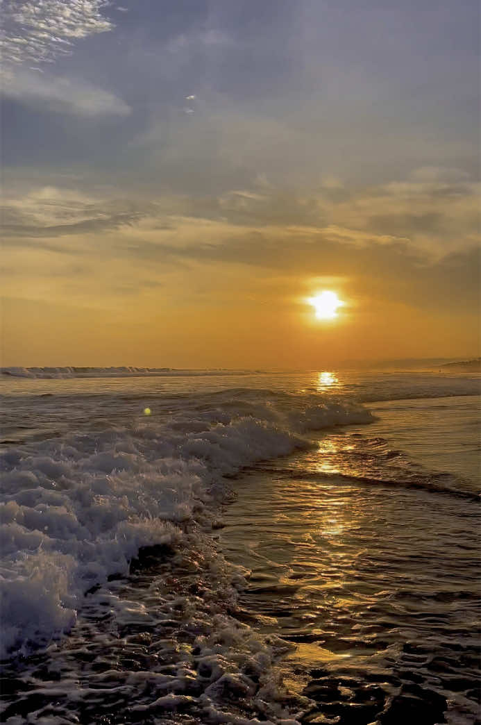 Un atardecer más de mayo 🌅🧡#playa  #elsalvador #fyp #fypシ゚ #paratiiiiiiiiiiiiiiiiiiiiiiiiiiiiiii #🇸🇻 #atardecer #sunset 