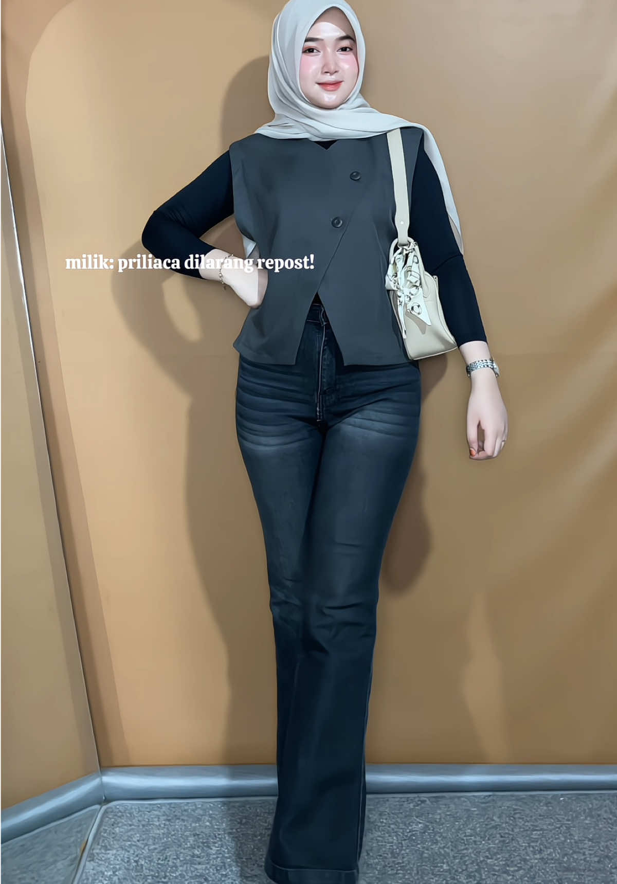rekomendasi vest cakhepp🥰 #atasanwanita #vest #vestwanita #ootdhijab #ootdhijabstyle 