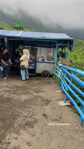 suasana sejuk wisata alam gunung galung kab tasikmalaya#ttpetualangpro #ttpetualangnewbie #creatorsearchinsights2025 #alam #creatorsearchinsightsincentive #creatorsearchinsights 