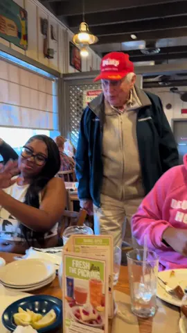 The trump hat, the trump sock, the magic tricks… it was all too much 😭 #fypシ #ytpeople #crackerbarrel #mimosas