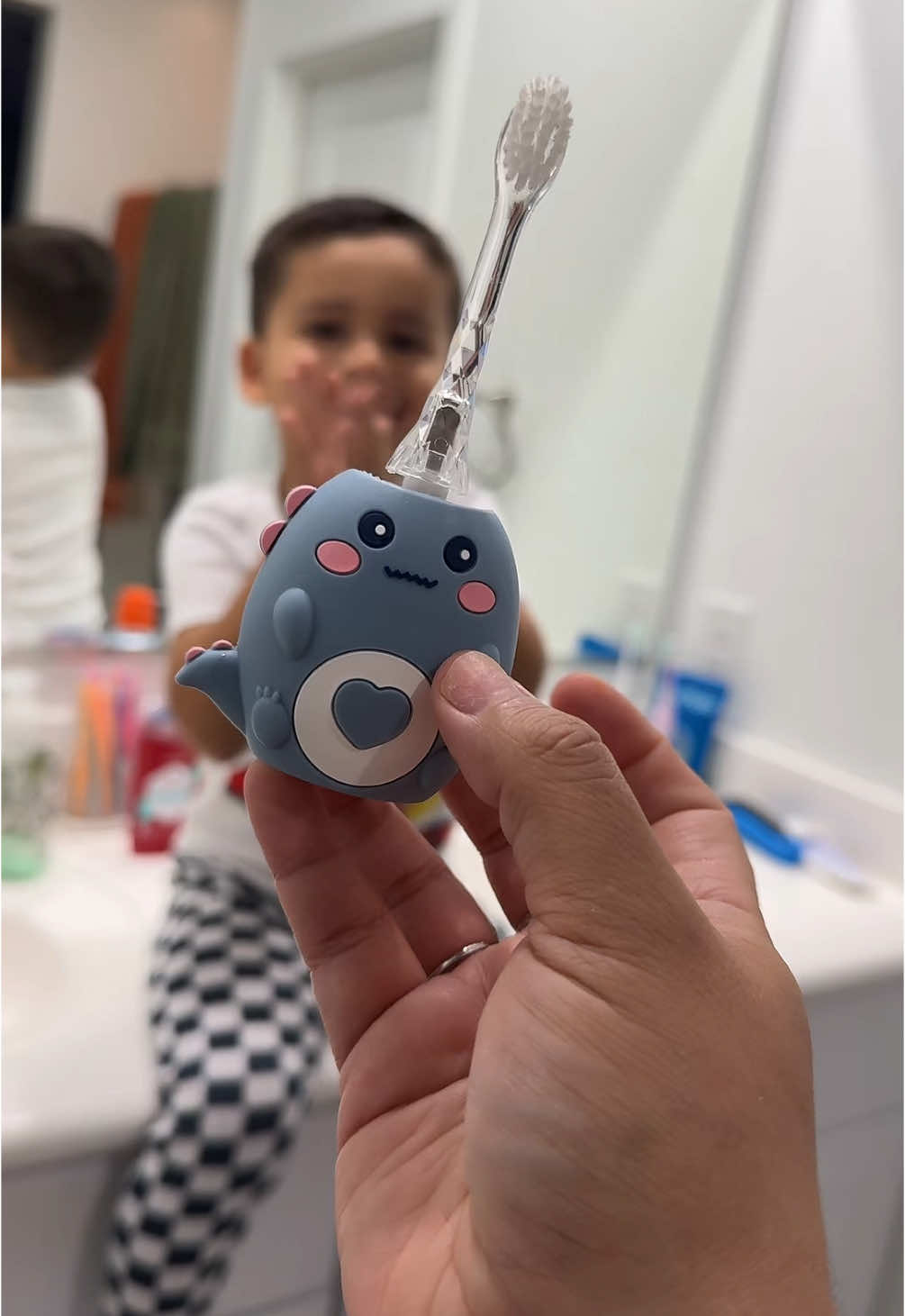 He’s actually so excited for his night time routine 🌙 🦕🦷 #therealjasminer #fyp #tiktokmademebuyit #tiktokshoprestock #howtogetyourtoddlertobrushtheirteeth #dinotoothbrush #kidselectrictoothbrush #electrictoothbrush #kidsdentist #kidsdentalcare #kidsteeth 