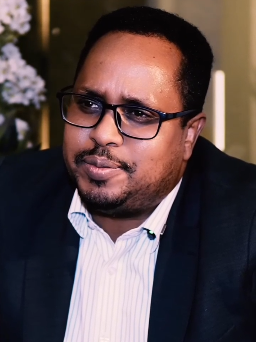 #Exclusive | Taariikh aan la iloobi karin: Laba duuliye oo Soomaaliyeed ayaa sanadkii 1987 la baxsaday diyaarad ay ka kaxeeyeen Kismaayo, kuna degay gudaha Kenya. Arrintan ayaa dhacday xilligii dowladdii kacaanka uu hogaaminayay Madaxweyne Maxamed Siyaad Barre.