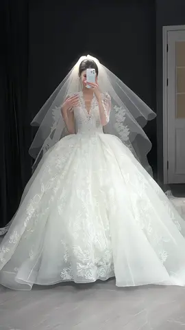 #trending #wedding #vaycuoi #thietke #caocap #fashion #xuhuong #trending 