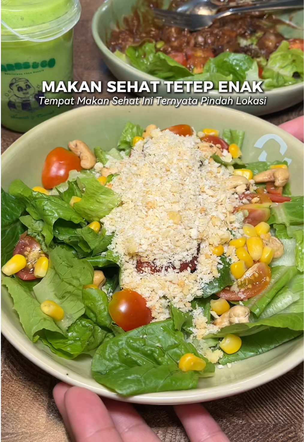 Opsi makan sehat yang gak nyiksa sih kesini guys 💕 udah bisa dine in lagi di lokasi barunya ✨ #healthyfood #makanansehat #healthycafe #carbsnco #kulinerbdg #kulinerbandung 