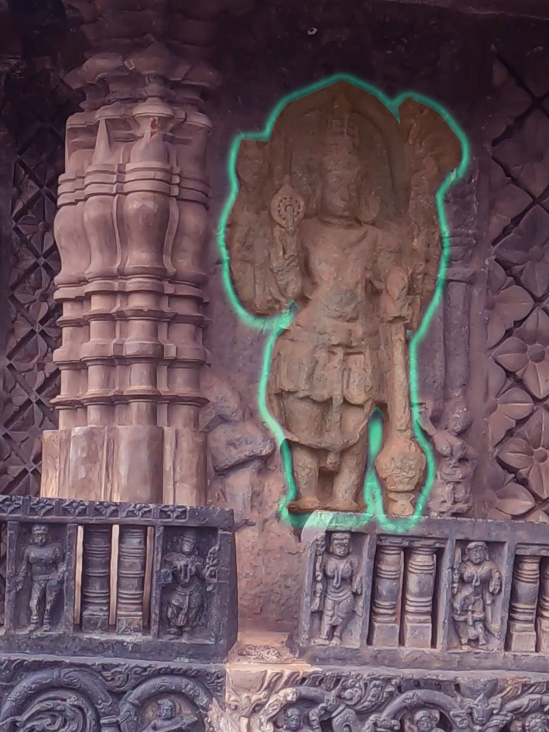 UNKNOWN TECHNOLOGY used by Chennakeshava Builders #praveenmohan #advanced #evidence #advancedtechnology #technology #statue #indian #temple #carvings #tiktok #tiktokviral #old #tiktokindia #india #trending #builder #ancient #engineering #construction #weapon