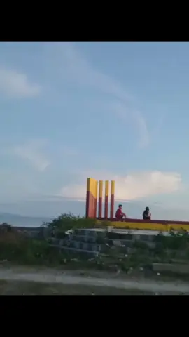 Siapa yang pernah kesini?#fyp #islamic_video #indiasong#xybca #4u #fypシ゚ #sunsetvibes #sarudu#sulbar #tanggul#sore#sunset#sulawesipride🏝️🔥  #kontensarudu#video #android
