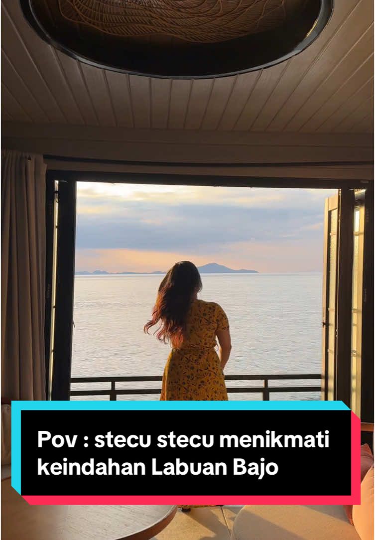 Stecu stecu sambil menikmati keimdahan Labuan Bajo 🤗 #labuanbajo 